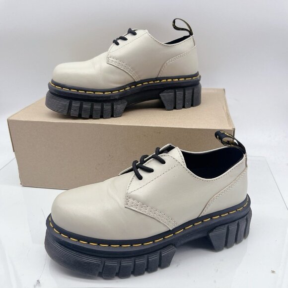 Dr. Martens Audrick 3-Eye Platform Lace Up Shoe VINTAGE TAUPE Nappa Lux US 6 - Picture 5 of 14